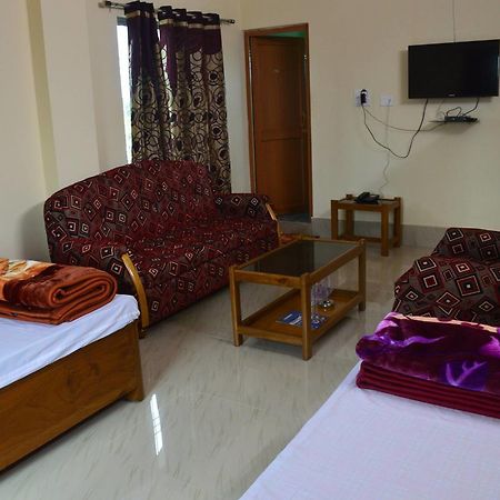 Hotel Kaustav Tezpur Dış mekan fotoğraf