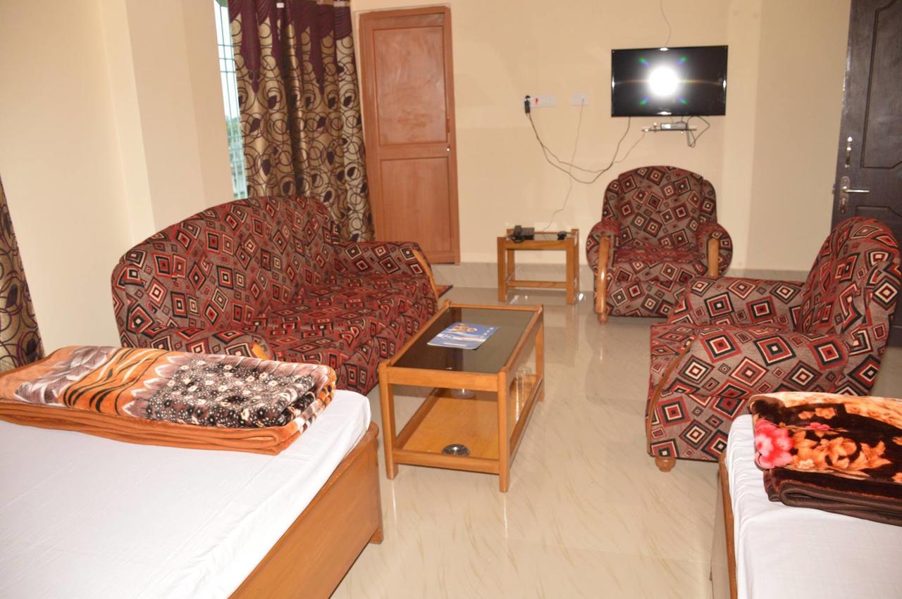 Hotel Kaustav Tezpur Dış mekan fotoğraf